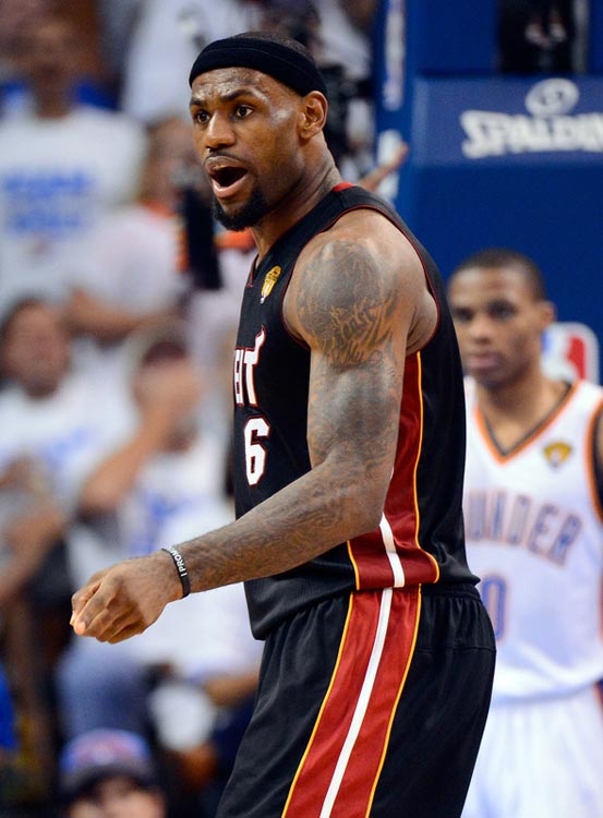 博尼：大胜是全队功劳；迪乌夫正在向所有人展示他的巨大价值（博尼：大胜属于团队；迪乌夫正向众人证明其巨大价值）