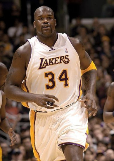 英格兰球员周薪排行榜：伊万-托尼42.3万镑居首，凯恩第二（英格兰球员周薪榜：伊万·托尼以42.3万镑领跑，凯恩居次）